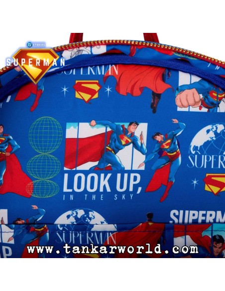 Superman - Mochila Full-Size con luz - Warner Bros Superman 2025